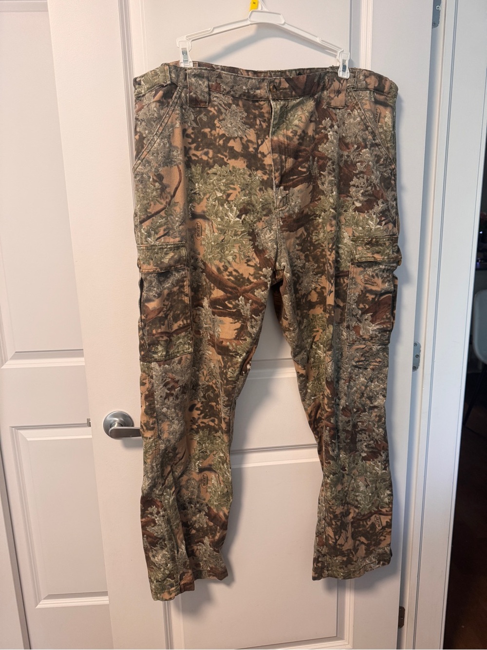Men's Camouflage Cargo Pants - Brown/Green Camo - Desert Shadow